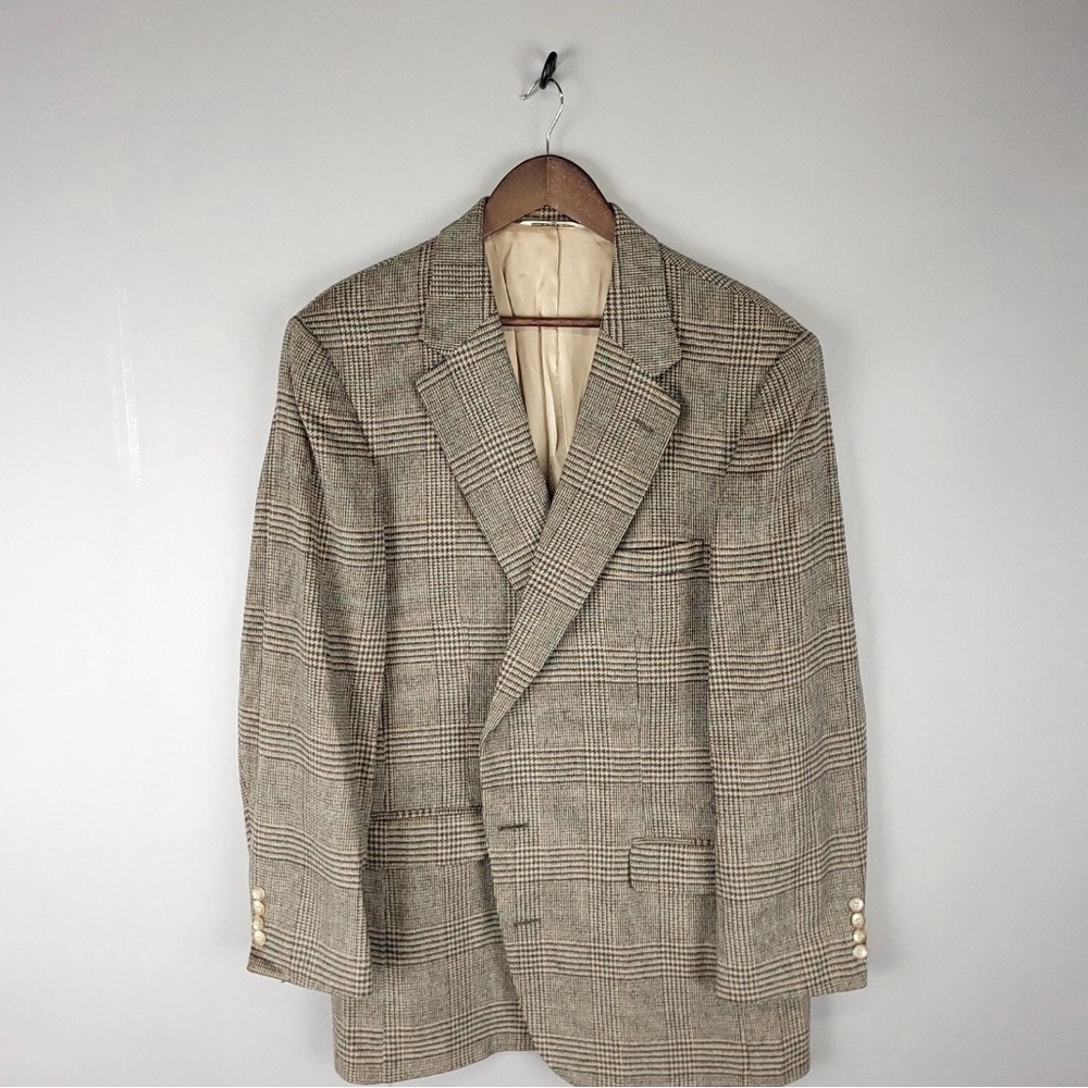 Elegant Tan Plaid Men's Blazer